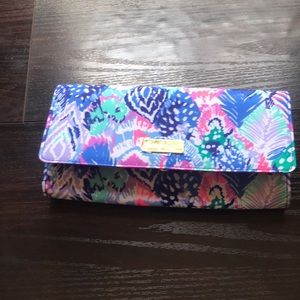 Lilly Pulitzer Wallet Organizer